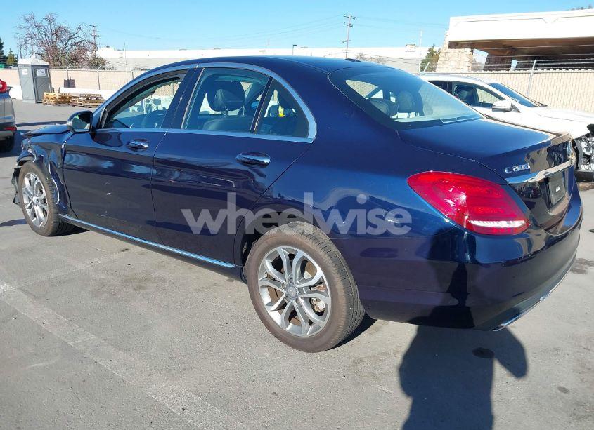 Photo 3 of 2015 Mercedes-benz C 300 4MATIC/LUXURY 4MATIC/SPORT 4MATIC (VIN 55SWF4KB4FU040458)