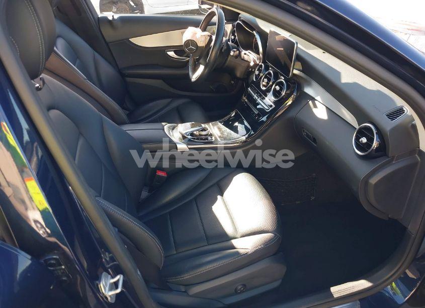 Photo 5 of 2015 Mercedes-benz C 300 4MATIC/LUXURY 4MATIC/SPORT 4MATIC (VIN 55SWF4KB4FU040458)