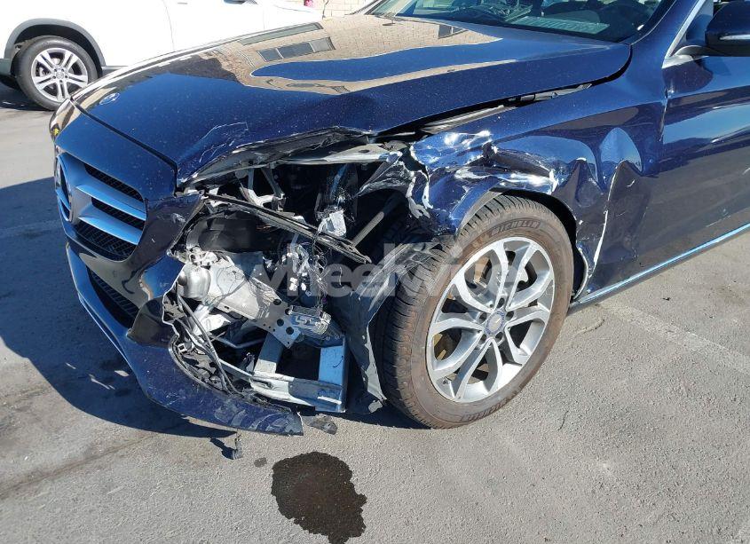 Photo 6 of 2015 Mercedes-benz C 300 4MATIC/LUXURY 4MATIC/SPORT 4MATIC (VIN 55SWF4KB4FU040458)