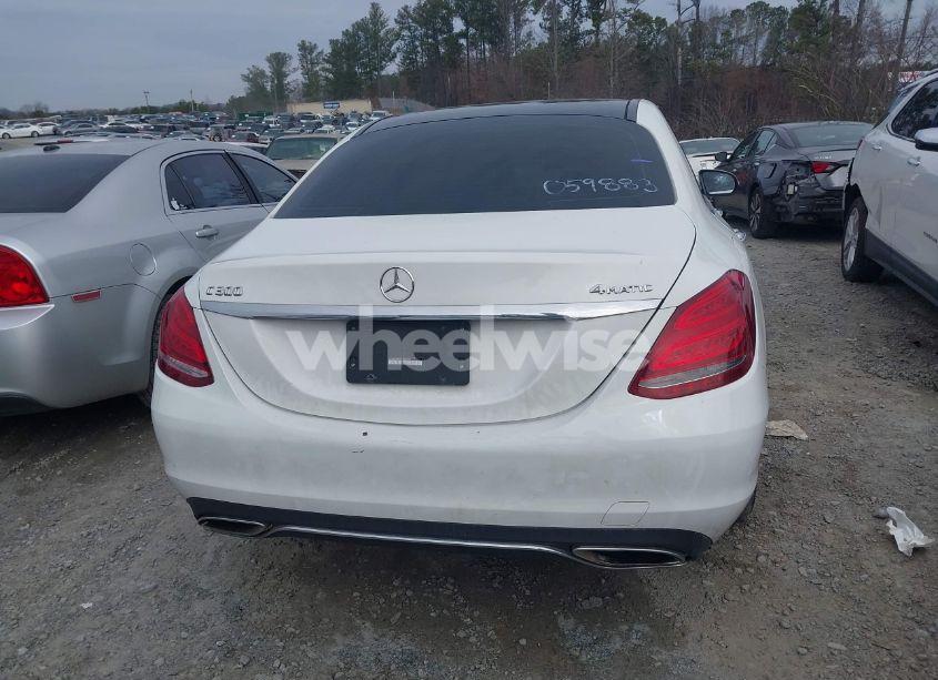 Photo 16 of 2015 Mercedes-benz C 300 4MATIC/LUXURY 4MATIC/SPORT 4MATIC (VIN 55SWF4KB4FU059883)