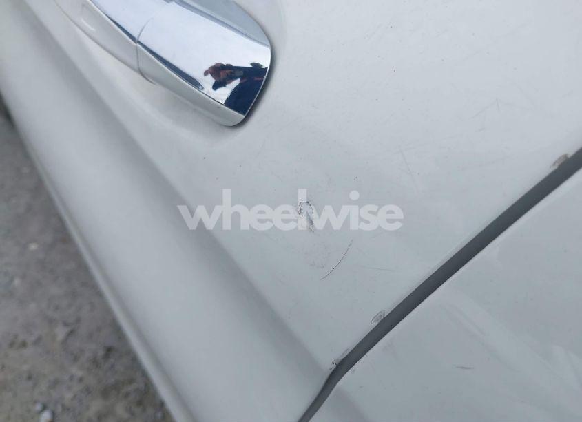 Photo 18 of 2015 Mercedes-benz C 300 4MATIC/LUXURY 4MATIC/SPORT 4MATIC (VIN 55SWF4KB4FU059883)