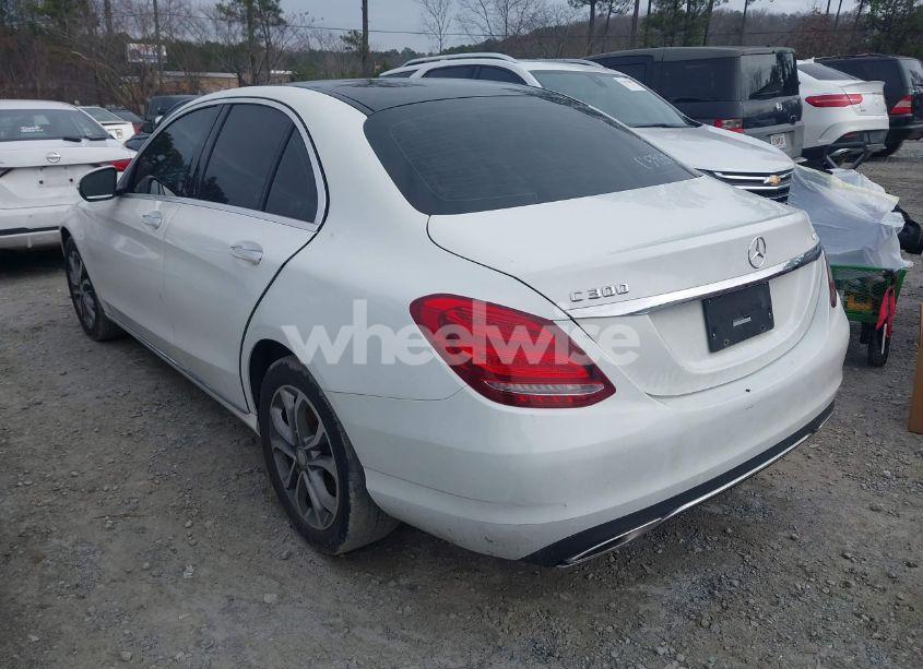 Photo 3 of 2015 Mercedes-benz C 300 4MATIC/LUXURY 4MATIC/SPORT 4MATIC (VIN 55SWF4KB4FU059883)