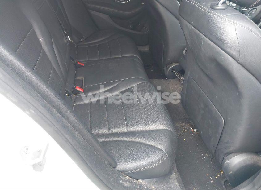 Photo 8 of 2015 Mercedes-benz C 300 4MATIC/LUXURY 4MATIC/SPORT 4MATIC (VIN 55SWF4KB4FU059883)