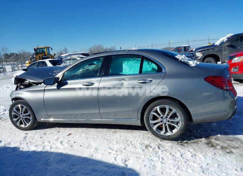 Photo 13 of 2015 Mercedes-benz C 300 4MATIC/LUXURY 4MATIC/SPORT 4MATIC (VIN 55SWF4KB4FU088753)