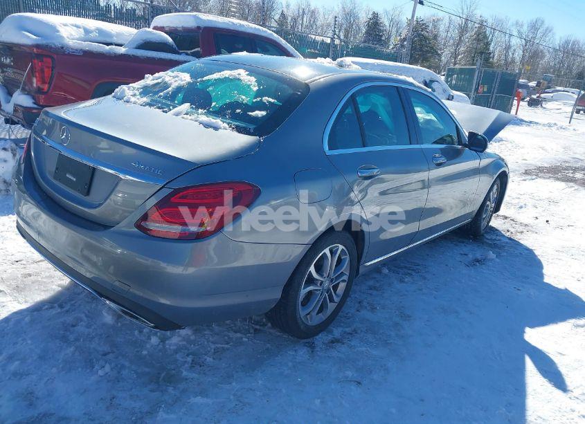 Photo 3 of 2015 Mercedes-benz C 300 4MATIC/LUXURY 4MATIC/SPORT 4MATIC (VIN 55SWF4KB4FU088753)