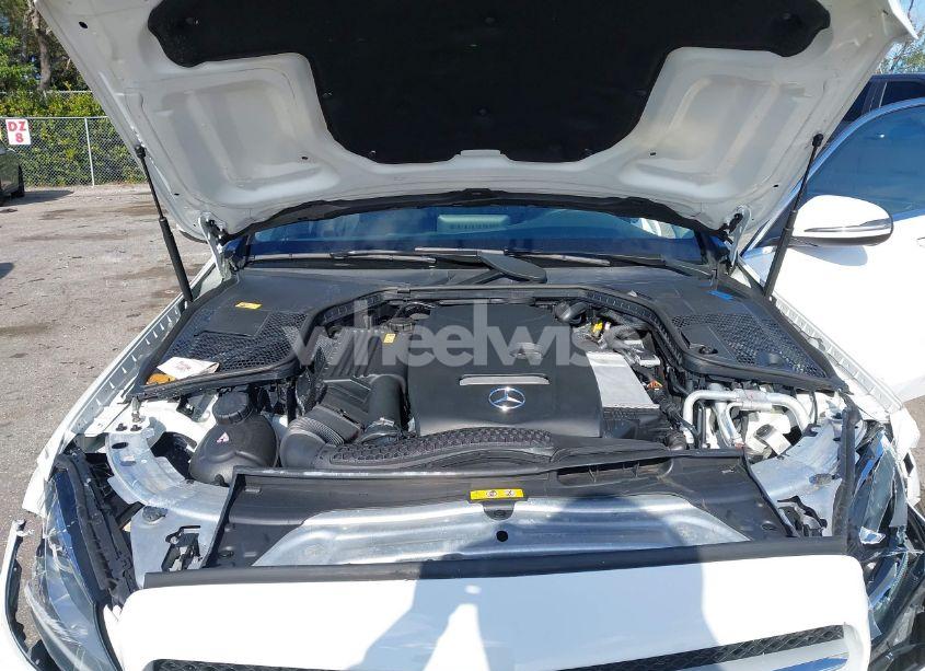 Photo 10 of 2016 Mercedes-benz C 300 4MATIC/LUXURY 4MATIC/SPORT 4MATIC (VIN 55SWF4KB4GU118660)