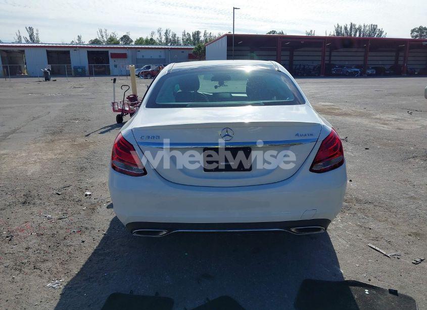 Photo 16 of 2016 Mercedes-benz C 300 4MATIC/LUXURY 4MATIC/SPORT 4MATIC (VIN 55SWF4KB4GU118660)