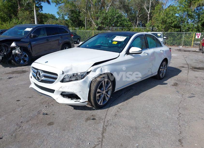 Photo 2 of 2016 Mercedes-benz C 300 4MATIC/LUXURY 4MATIC/SPORT 4MATIC (VIN 55SWF4KB4GU118660)