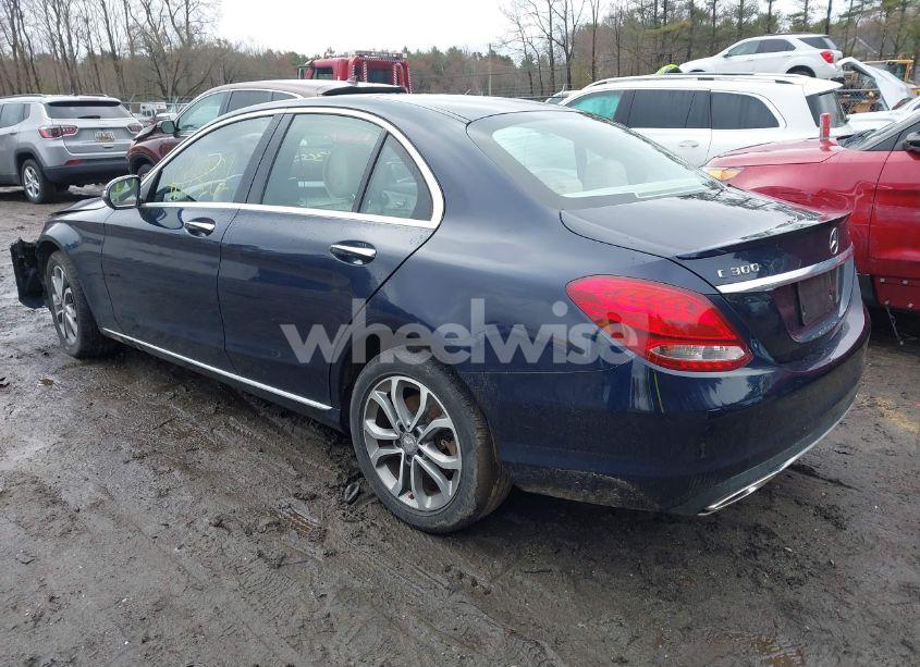 Photo 3 of 2016 Mercedes-benz C 300 4MATIC/LUXURY 4MATIC/SPORT 4MATIC (VIN 55SWF4KB4GU132574)