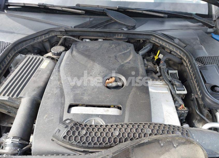 Photo 10 of 2016 Mercedes-benz C 300 4MATIC/LUXURY 4MATIC/SPORT 4MATIC (VIN 55SWF4KB4GU138116)