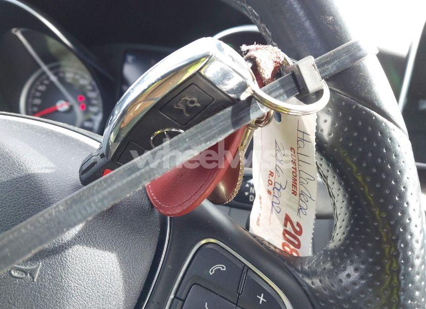 Photo 11 of 2016 Mercedes-benz C 300 4MATIC/LUXURY 4MATIC/SPORT 4MATIC (VIN 55SWF4KB4GU138116)