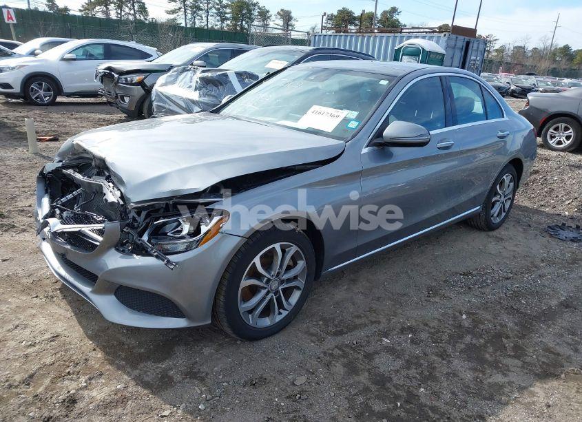 Photo 2 of 2016 Mercedes-benz C 300 4MATIC/LUXURY 4MATIC/SPORT 4MATIC (VIN 55SWF4KB4GU138116)