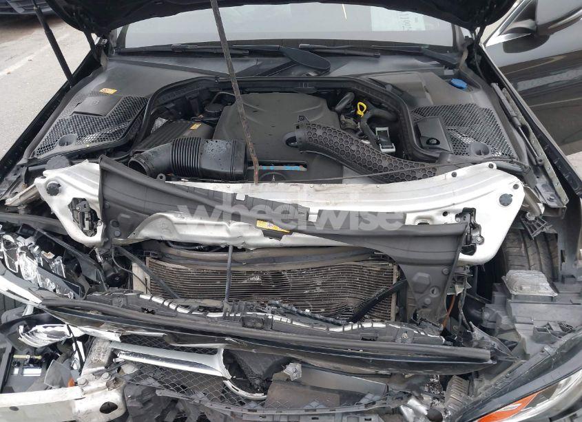 Photo 10 of 2016 Mercedes-benz C 300 4MATIC/LUXURY 4MATIC/SPORT 4MATIC (VIN 55SWF4KB4GU144627)