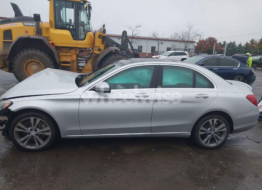 Photo 14 of 2016 Mercedes-benz C 300 4MATIC/LUXURY 4MATIC/SPORT 4MATIC (VIN 55SWF4KB4GU173934)