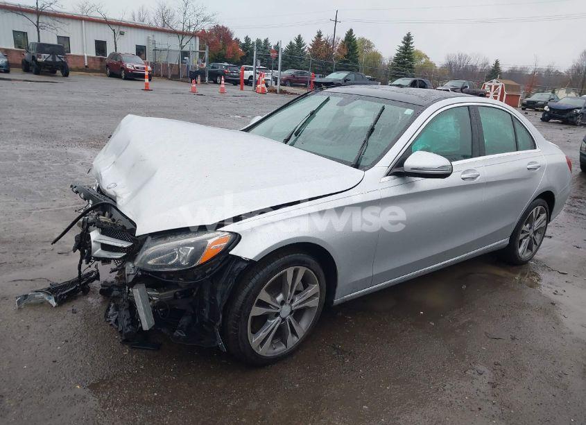 Photo 2 of 2016 Mercedes-benz C 300 4MATIC/LUXURY 4MATIC/SPORT 4MATIC (VIN 55SWF4KB4GU173934)