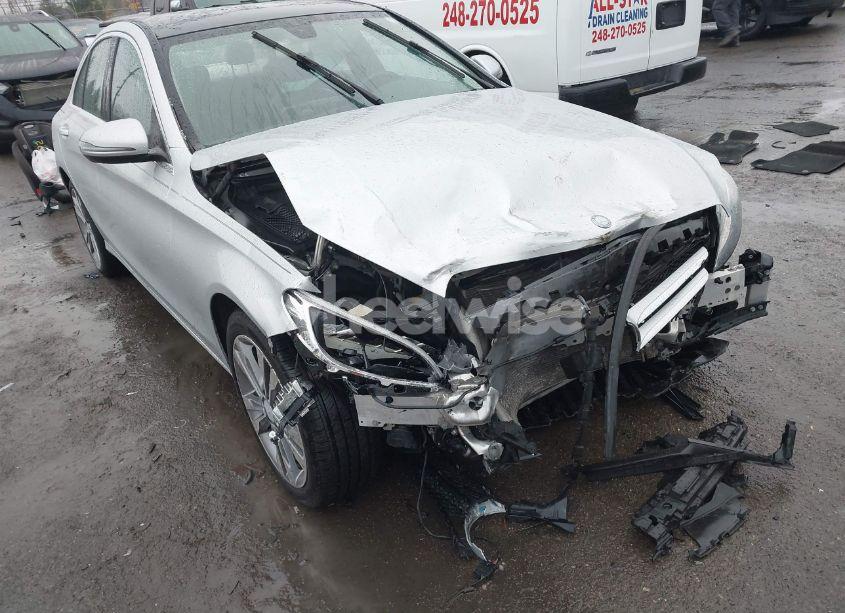 Photo 6 of 2016 Mercedes-benz C 300 4MATIC/LUXURY 4MATIC/SPORT 4MATIC (VIN 55SWF4KB4GU173934)