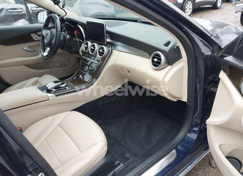 Photo 5 of 2016 Mercedes-benz C 300 4MATIC/LUXURY 4MATIC/SPORT 4MATIC (VIN 55SWF4KB4GU176591)