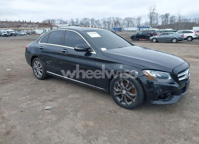 2017 Mercedes-benz C 300 4MATIC/LUXURY 4MATIC/SPORT 4MATIC (VIN 55SWF4KB4HU192369) main photo