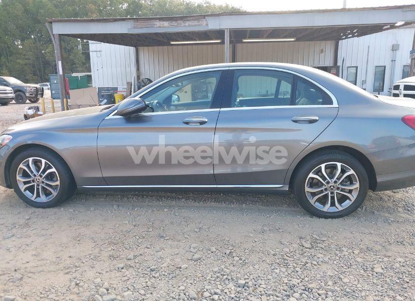 Photo 14 of 2017 Mercedes-benz C 300 4MATIC/LUXURY 4MATIC/SPORT 4MATIC (VIN 55SWF4KB4HU221210)