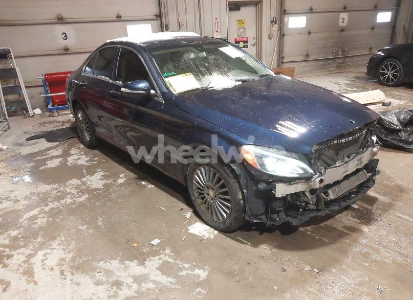 2015 Mercedes-benz C 300 4MATIC/LUXURY 4MATIC/SPORT 4MATIC (VIN 55SWF4KB5FU020378) main photo