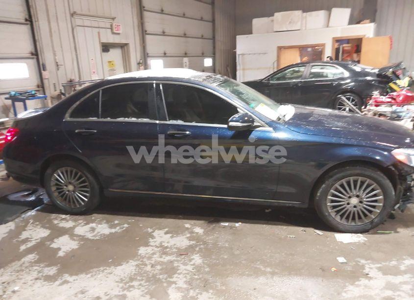 Photo 14 of 2015 Mercedes-benz C 300 4MATIC/LUXURY 4MATIC/SPORT 4MATIC (VIN 55SWF4KB5FU020378)