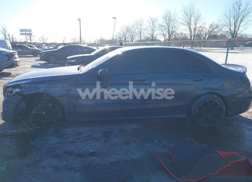 Photo 14 of 2015 Mercedes-benz C 300 4MATIC/LUXURY 4MATIC/SPORT 4MATIC (VIN 55SWF4KB5FU062274)