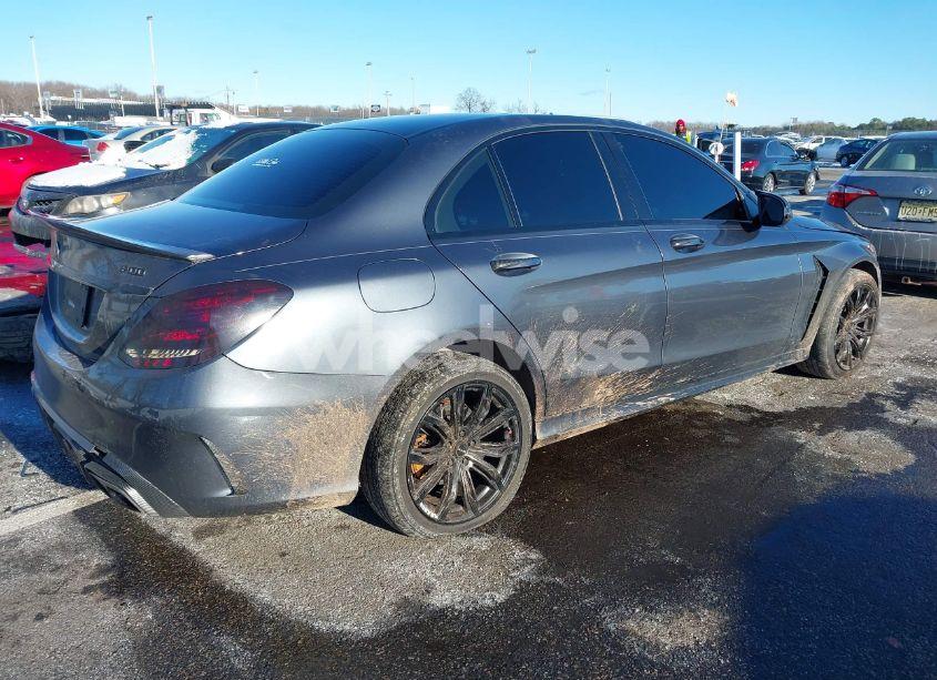 Photo 4 of 2015 Mercedes-benz C 300 4MATIC/LUXURY 4MATIC/SPORT 4MATIC (VIN 55SWF4KB5FU062274)