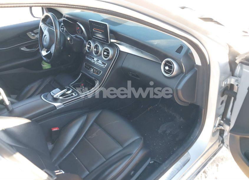 Photo 5 of 2015 Mercedes-benz C 300 4MATIC/LUXURY 4MATIC/SPORT 4MATIC (VIN 55SWF4KB5FU081990)