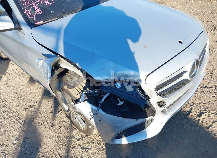 Photo 6 of 2015 Mercedes-benz C 300 4MATIC/LUXURY 4MATIC/SPORT 4MATIC (VIN 55SWF4KB5FU081990)