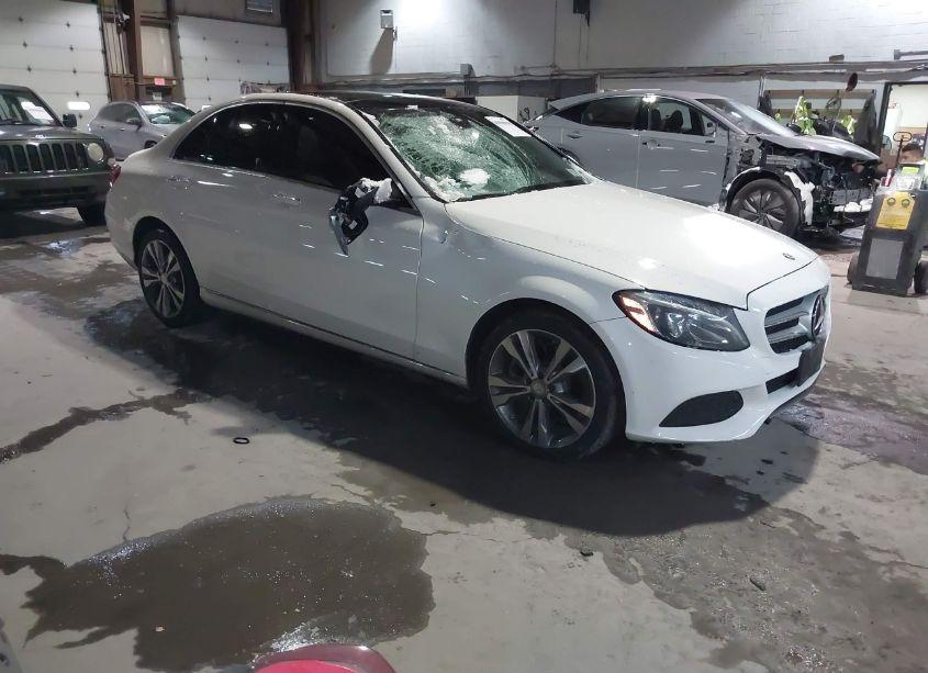 2015 Mercedes-benz C 300 4MATIC/LUXURY 4MATIC/SPORT 4MATIC (VIN 55SWF4KB5FU084520) main photo