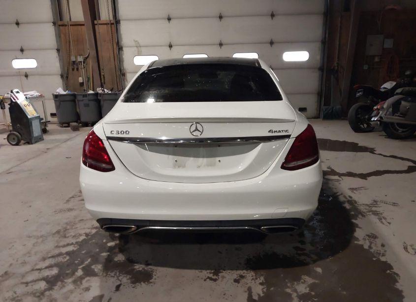 Photo 16 of 2015 Mercedes-benz C 300 4MATIC/LUXURY 4MATIC/SPORT 4MATIC (VIN 55SWF4KB5FU084520)