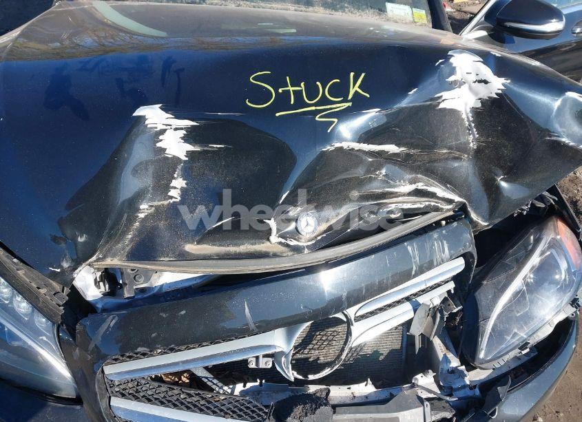 Photo 10 of 2015 Mercedes-benz C 300 4MATIC/LUXURY 4MATIC/SPORT 4MATIC (VIN 55SWF4KB5FU092360)