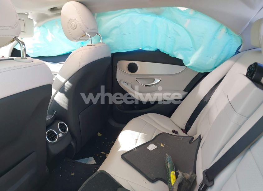 Photo 8 of 2015 Mercedes-benz C 300 4MATIC/LUXURY 4MATIC/SPORT 4MATIC (VIN 55SWF4KB5FU094366)