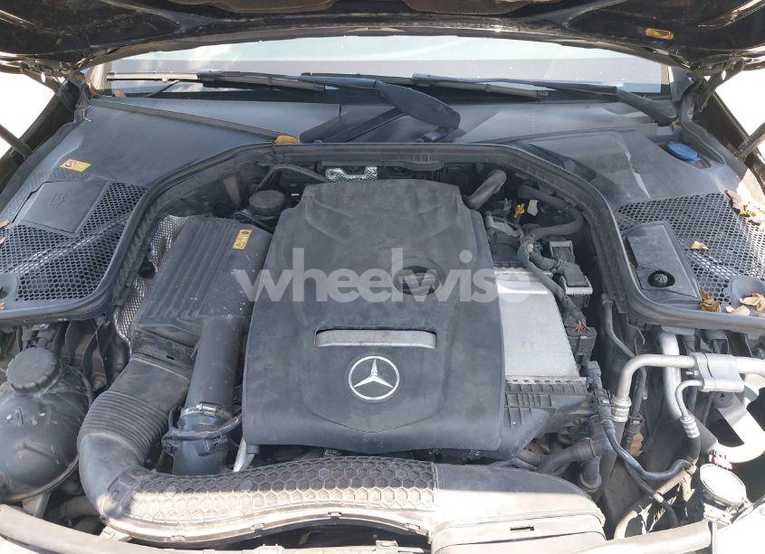 Photo 10 of 2016 Mercedes-benz C 300 4MATIC/LUXURY 4MATIC/SPORT 4MATIC (VIN 55SWF4KB5GU102306)