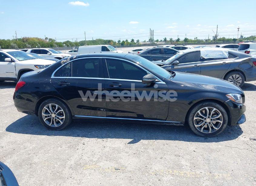 Photo 13 of 2016 Mercedes-benz C 300 4MATIC/LUXURY 4MATIC/SPORT 4MATIC (VIN 55SWF4KB5GU102306)