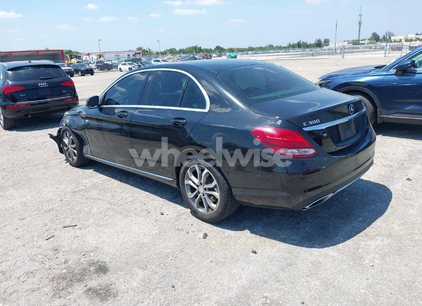 Photo 3 of 2016 Mercedes-benz C 300 4MATIC/LUXURY 4MATIC/SPORT 4MATIC (VIN 55SWF4KB5GU102306)