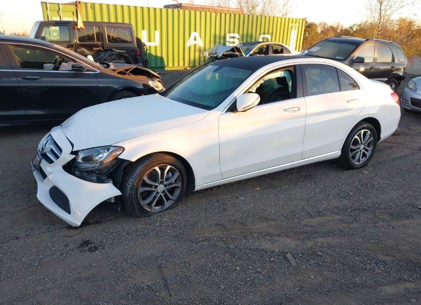 Photo 2 of 2016 Mercedes-benz C 300 4MATIC/LUXURY 4MATIC/SPORT 4MATIC (VIN 55SWF4KB5GU107800)