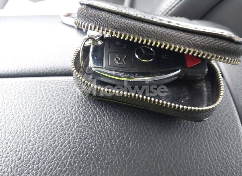 Photo 11 of 2016 Mercedes-benz C 300 4MATIC/LUXURY 4MATIC/SPORT 4MATIC (VIN 55SWF4KB5GU111555)