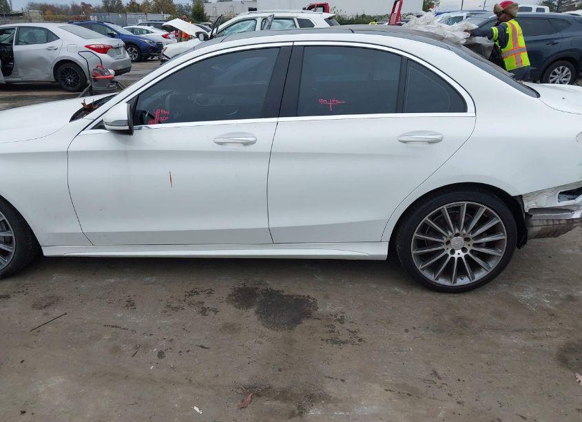Photo 14 of 2016 Mercedes-benz C 300 (VIN 55SWF4KB5GU117999)