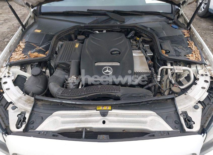 Photo 10 of 2016 Mercedes-benz C 300 4MATIC/LUXURY 4MATIC/SPORT 4MATIC (VIN 55SWF4KB5GU121891)