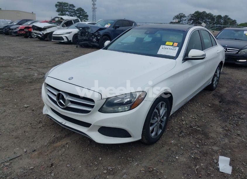 Photo 2 of 2016 Mercedes-benz C 300 4MATIC/LUXURY 4MATIC/SPORT 4MATIC (VIN 55SWF4KB5GU121891)