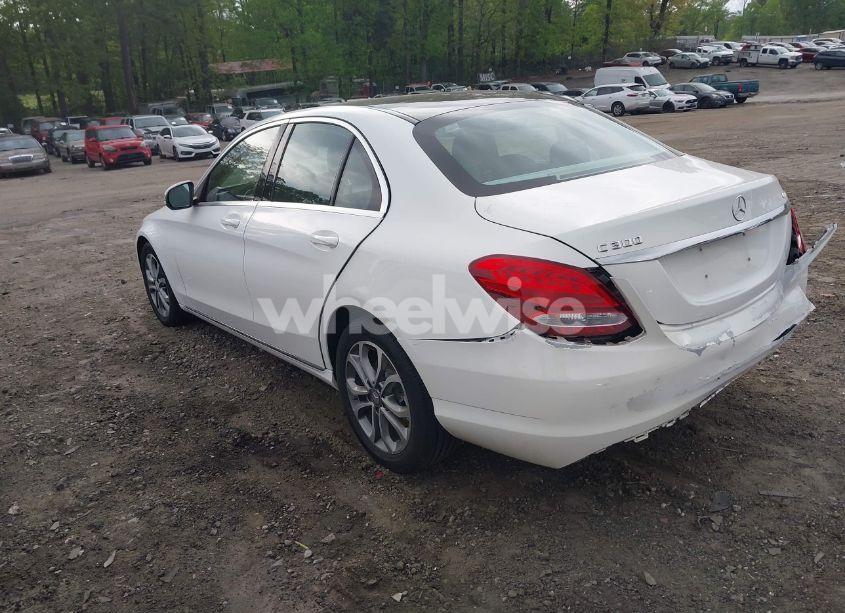 Photo 3 of 2016 Mercedes-benz C 300 4MATIC/LUXURY 4MATIC/SPORT 4MATIC (VIN 55SWF4KB5GU121891)