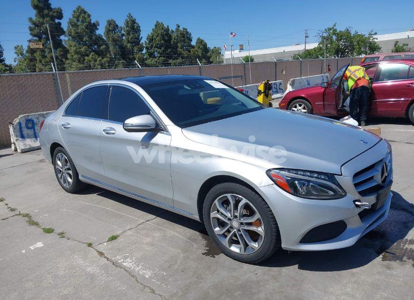 2016 Mercedes-benz C 300 (VIN 55SWF4KB5GU134155) main photo