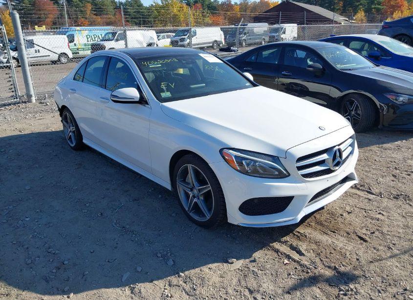 2016 Mercedes-benz C 300 4MATIC/LUXURY 4MATIC/SPORT 4MATIC (VIN 55SWF4KB5GU137749) main photo