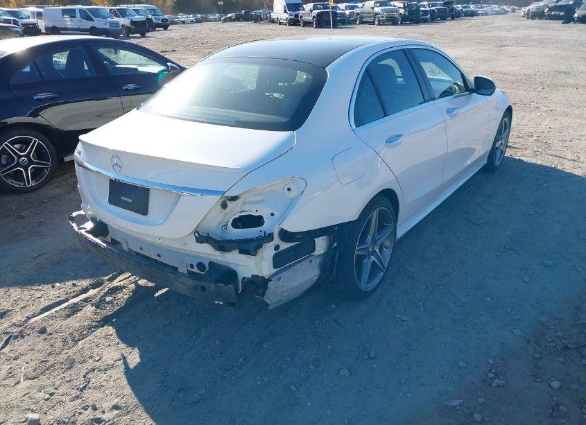 Photo 4 of 2016 Mercedes-benz C 300 4MATIC/LUXURY 4MATIC/SPORT 4MATIC (VIN 55SWF4KB5GU137749)