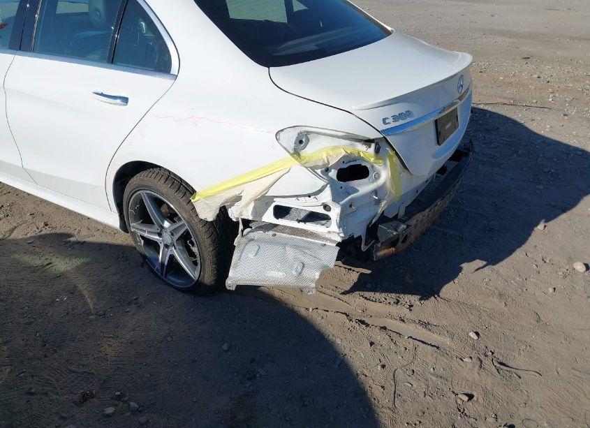 Photo 6 of 2016 Mercedes-benz C 300 4MATIC/LUXURY 4MATIC/SPORT 4MATIC (VIN 55SWF4KB5GU137749)