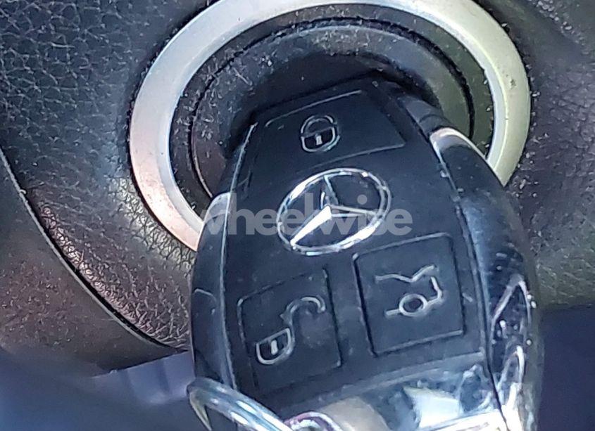 Photo 11 of 2016 Mercedes-benz C 300 4MATIC/LUXURY 4MATIC/SPORT 4MATIC (VIN 55SWF4KB5GU147763)