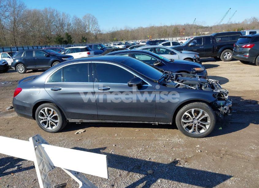 Photo 13 of 2016 Mercedes-benz C 300 4MATIC/LUXURY 4MATIC/SPORT 4MATIC (VIN 55SWF4KB5GU147763)