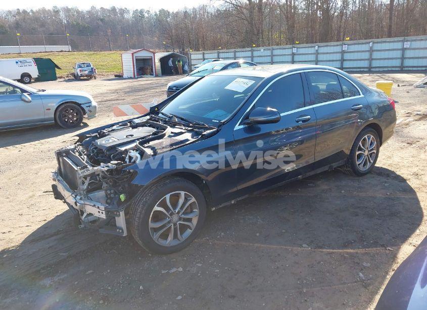 Photo 2 of 2016 Mercedes-benz C 300 4MATIC/LUXURY 4MATIC/SPORT 4MATIC (VIN 55SWF4KB5GU147763)