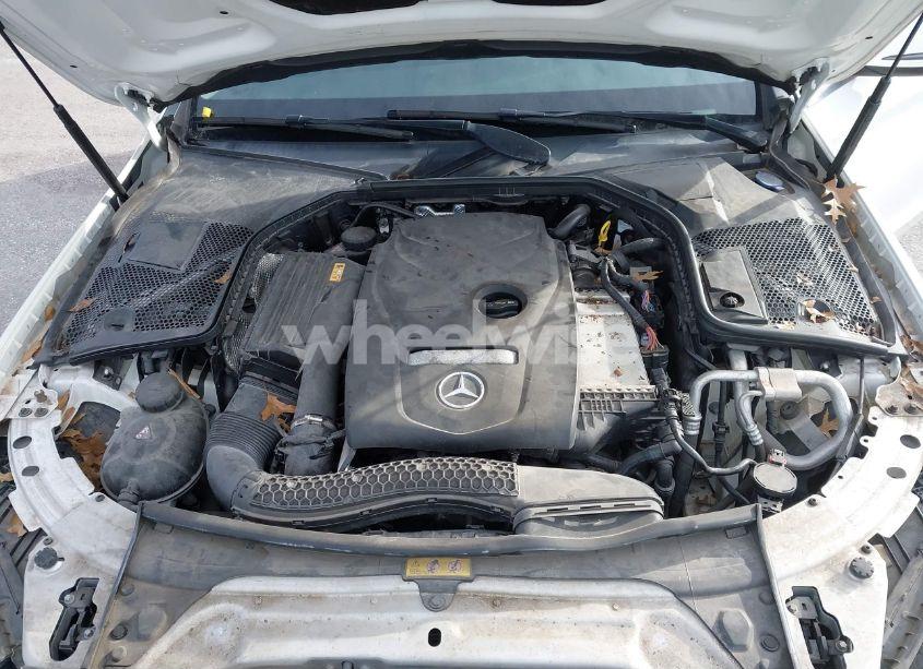 Photo 10 of 2016 Mercedes-benz C 300 4MATIC/LUXURY 4MATIC/SPORT 4MATIC (VIN 55SWF4KB5GU177541)